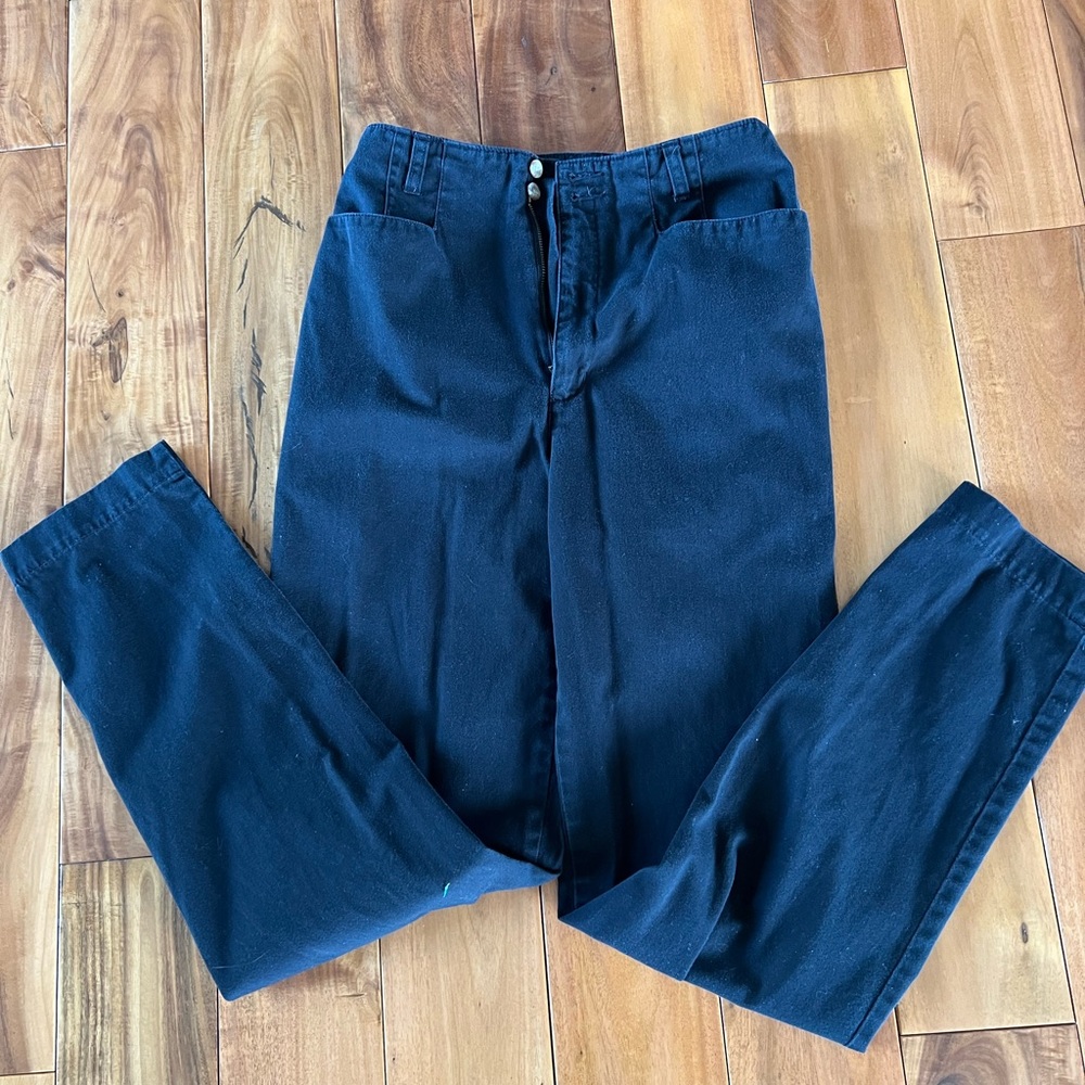 Like khakis but black! Size 8 tall. 32” inseam. Great shape.  Smoke/pet free.